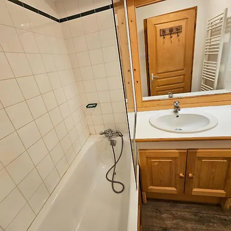 Apartment Confort 5 Pers. Les Menuires Avec Balcon, Casiers A Skis, 2 - Fr-1-452-248